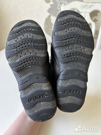 Кроссовки geox 32