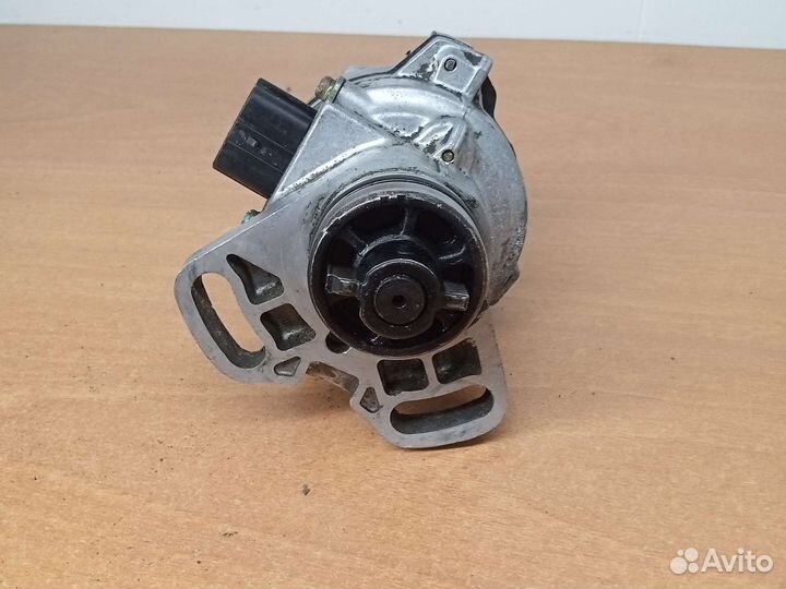 Трамблер) Mazda 323 C 1996 T2T52371