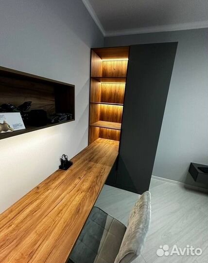 Шкаф распашной с рабочей зоной