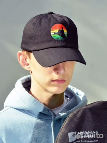 Бейсболка с принтом серфер