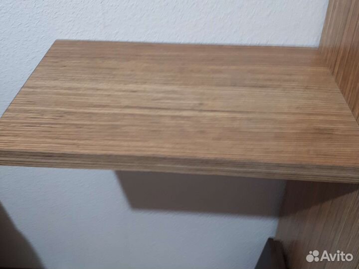 Прикроватный столик