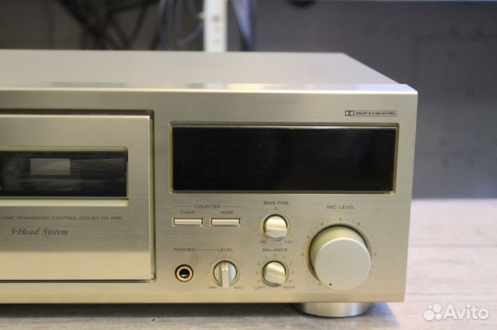 Кассетная дека Teac V 1050