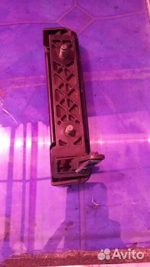 Продам дверную ручку Nissan Datsun б/у