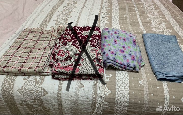 Подушки, наматрасник160/220, одеяло