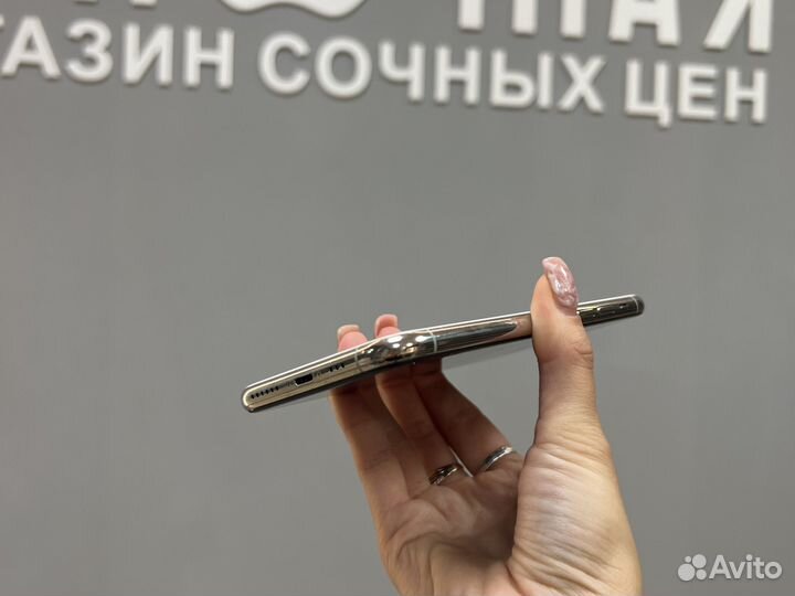 iPhone 11 Pro, 64 ГБ