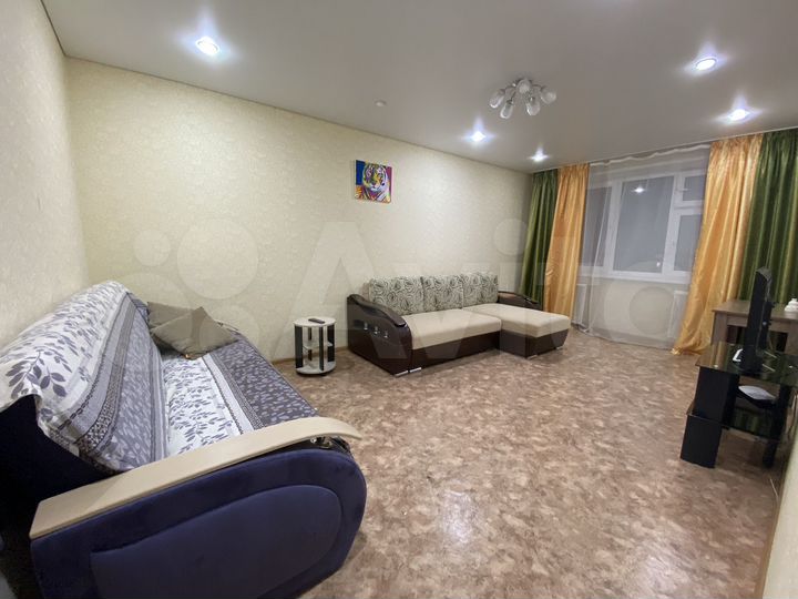2-к. квартира, 50 м², 10/10 эт.