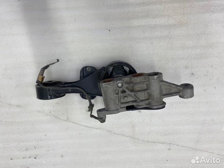 Опора двигателя Toyota Camry V50/V55 2arfe 2500CC