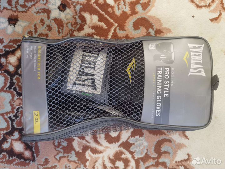 Боксерские перчатки 12 oz everlast