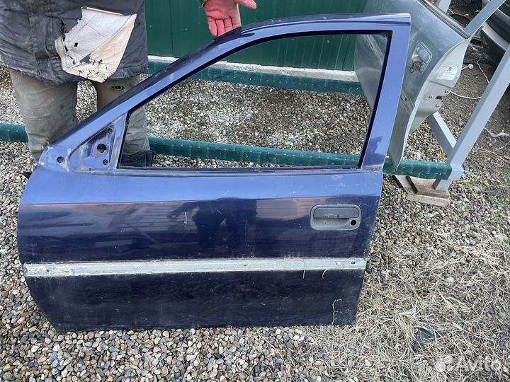 Дверь передняя левая opel vectra b