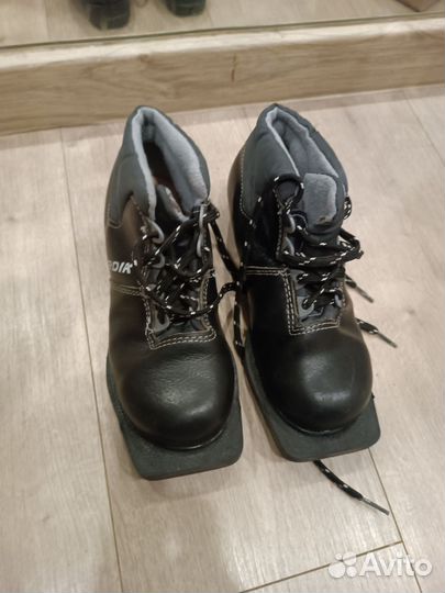 Лыжные ботинки 34р