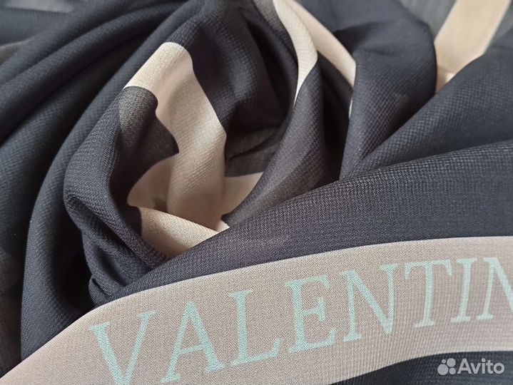 Платок Шифоновый Valentino черный с бежевым