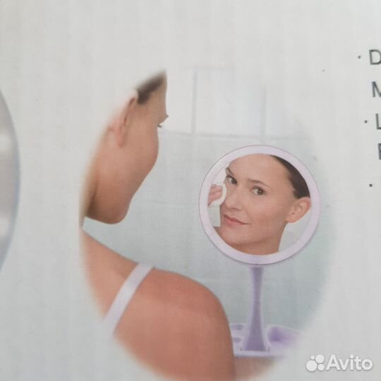 Зеркало косметическое с увеличением и подстветкой