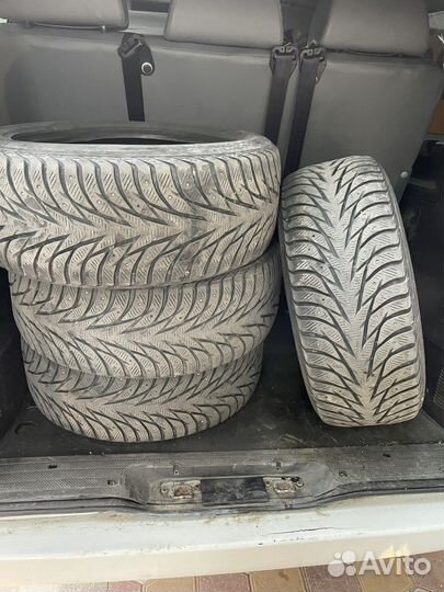 Yokohama 124R 255/55 R18 100