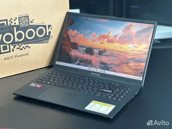 Ноутбук Asus vivobook Ryzen 5 7520U/ssd 512 IPS