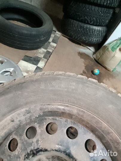 Kumho I'Zen KW22 195/60 R15 и 195/60 R15 20B