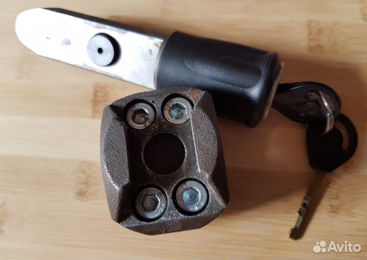Противоугонный замок на руль ваз