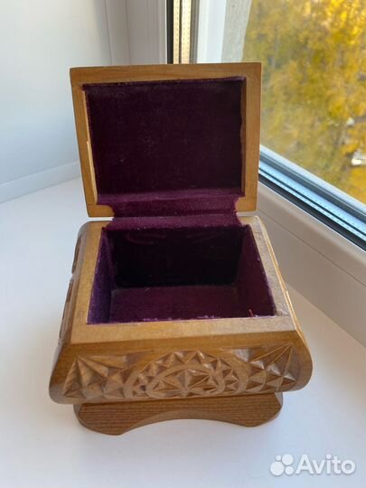 Шкатулка резная дерево