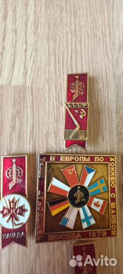 Коллекция значков чм и еп 1979
