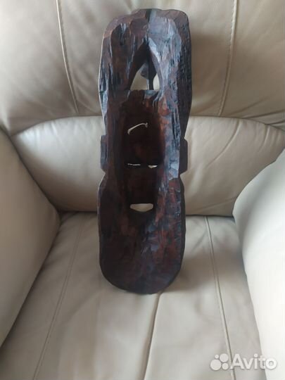 Маска на стену, красное дерево