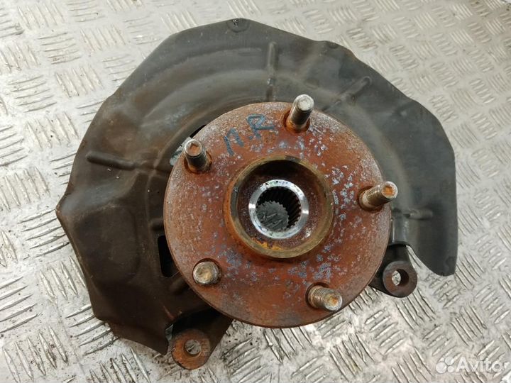 Кулак поворотный передний правый Toyota Camry XV40