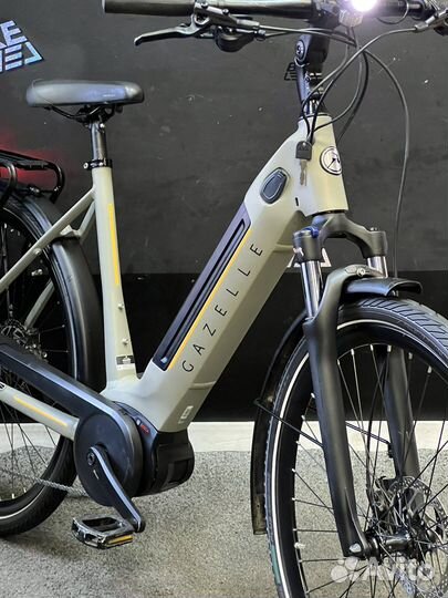 2022г Gazelle Ultimate T10 HMB E-Bike