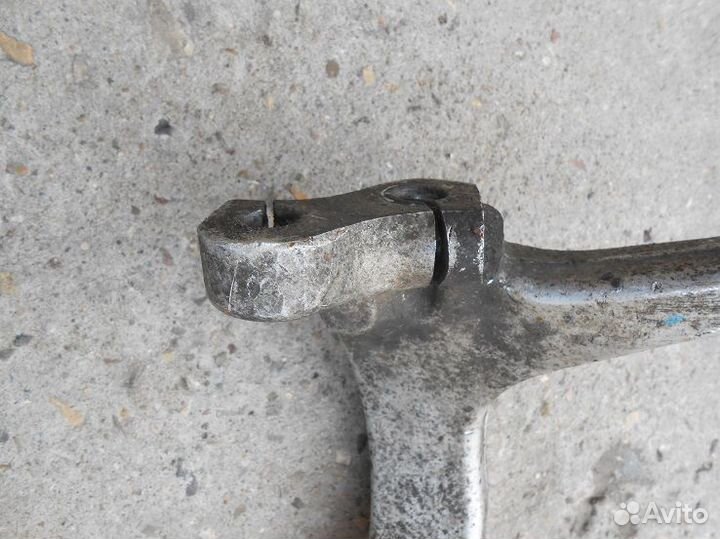 Поворотный кулак Ауди А6 С5 2001-2004г