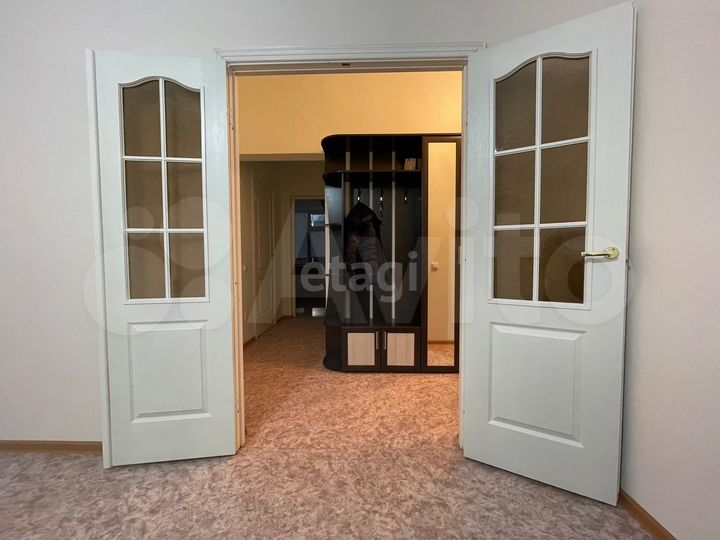 2-к. квартира, 55 м², 2/8 эт.