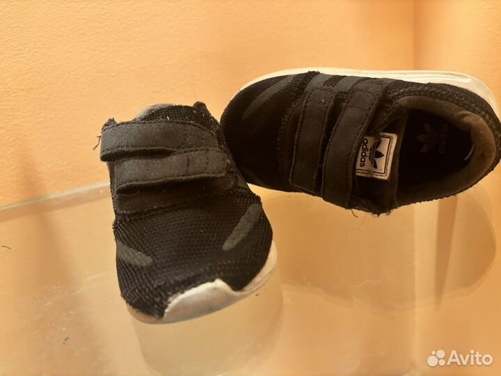 Кроссовки adidas детские