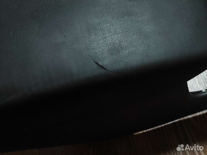 Подлокотник Mazda 3 bk