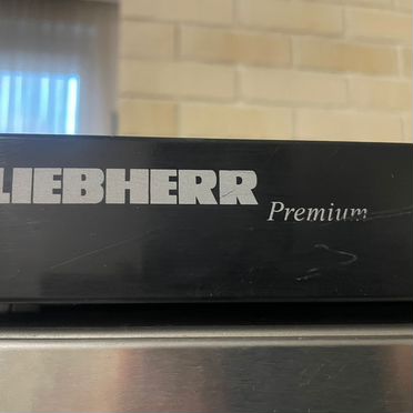 Холодильник Liebherr Б/У корпус из нержавейки