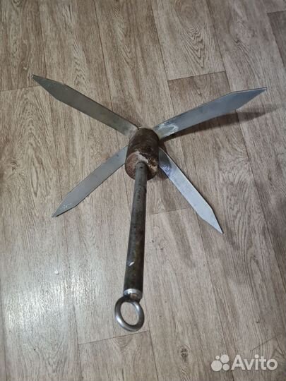 Якорь для лодки