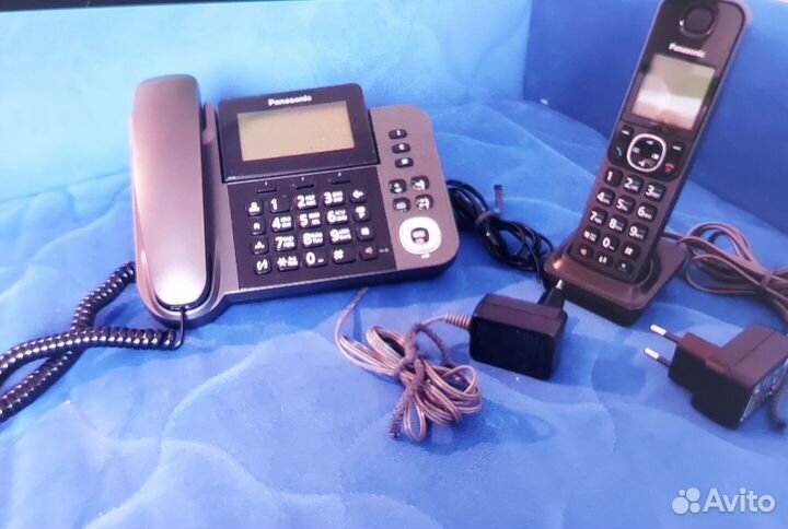 Телефон Panasonic KX-TGF310RU