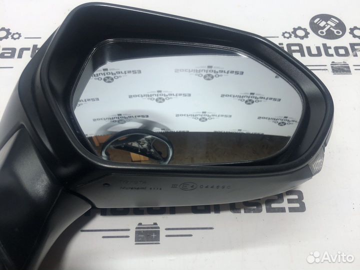 Зеркало заднего вида правое Toyota Camry V70