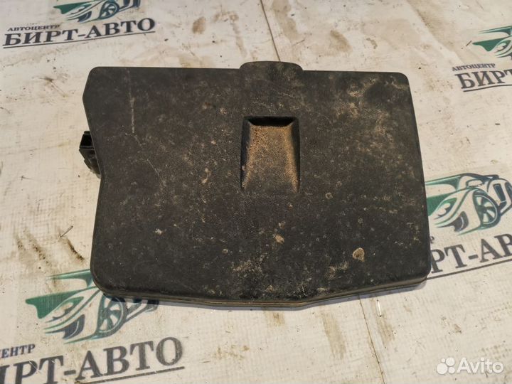 Крышка блока предохранителей Toyota Corolla X (200