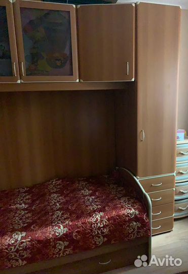 Детская- подростковая стенка шкаф и кровать