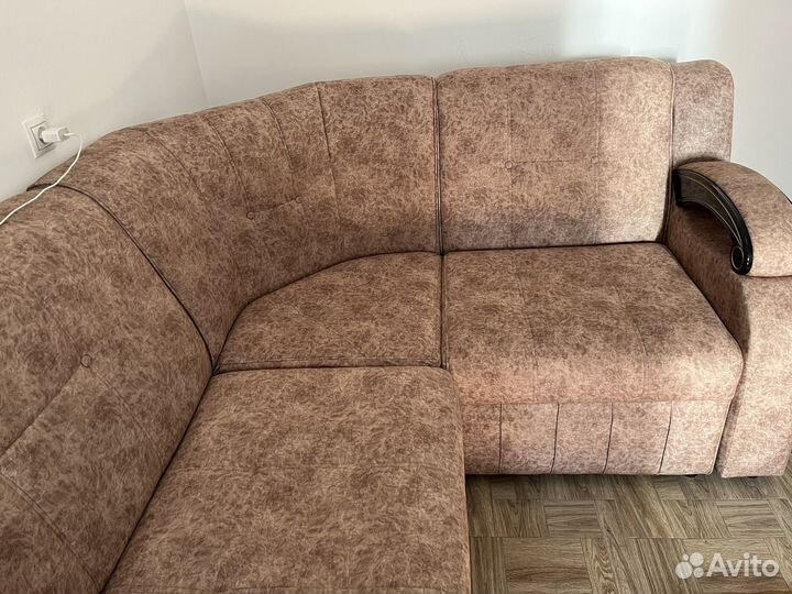 Угловой диван с креслой