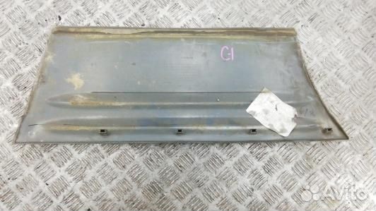 Молдинг двери задней левой jeep grand cherokee WJ