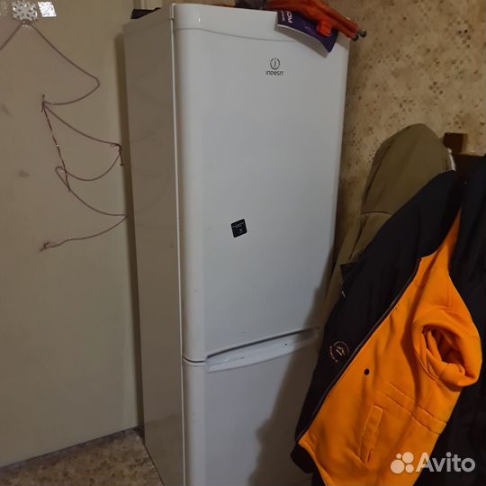 Холодильник бу