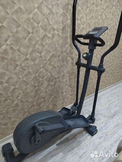 Эллиптический тренажер torneo