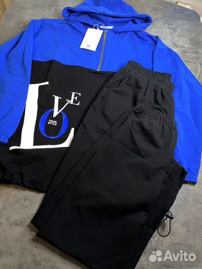 Спортивный костюм