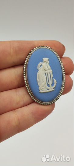 Брошь Wedgwood Jasperware, Англия, сер. XX в. №1
