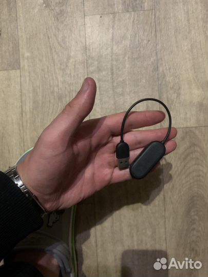 Зарядка на ими бенд 4