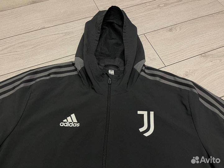 Футбольная ветровка Adidas Juventus M