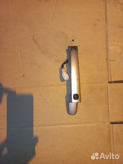 Ручка двери с кнопкой на Тойота королла 150 кузов
