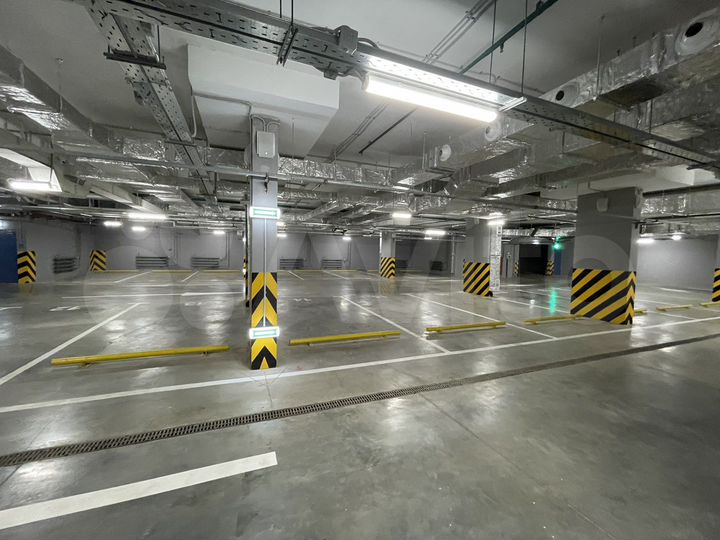 Машиноместо, 16 м²