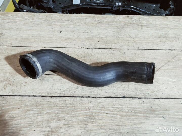 Патрубок интеркулера Volvo Xc90 D5244T4 2006