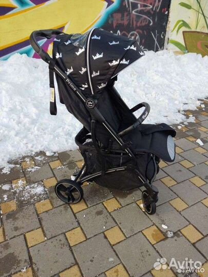 Прогулочная коляска.вес 7,5кг