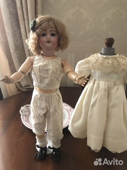 Кукла фарфоровая антикварная