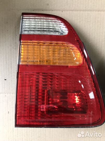 Фонарь в крышку багажника Тойота LC100(697)