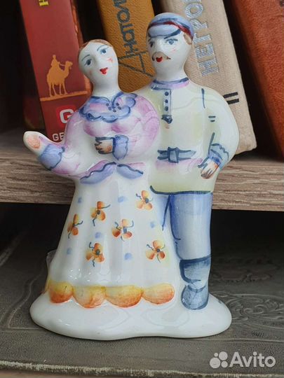 Статуэтка фарфор Радость встречи. СССР авторская
